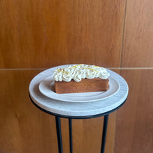 Załaduj obraz do przeglądarki galerii, Babka cytrynowo-makowa na święta