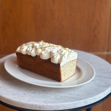 Załaduj obraz do przeglądarki galerii, Babka cytrynowo-makowa na święta