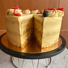 Załaduj obraz do przeglądarki galerii, Tort mango-marakuja | zamówienie z tygodniowym wyprzedzeniem