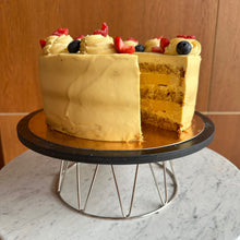 Załaduj obraz do przeglądarki galerii, Tort mango-marakuja | zamówienie z tygodniowym wyprzedzeniem