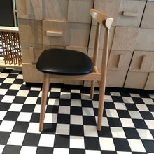 Załaduj obraz do przeglądarki galerii, Krzesło FAMEG FINN