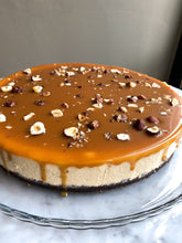 Załaduj obraz do przeglądarki galerii, Sernik nowojorski z toffee na zamówienie