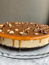 Załaduj obraz do przeglądarki galerii, Sernik nowojorski z toffee na zamówienie