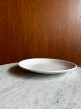 Załaduj obraz do przeglądarki galerii, Talerz płytki Steelite CONTOUR 255 mm /24
